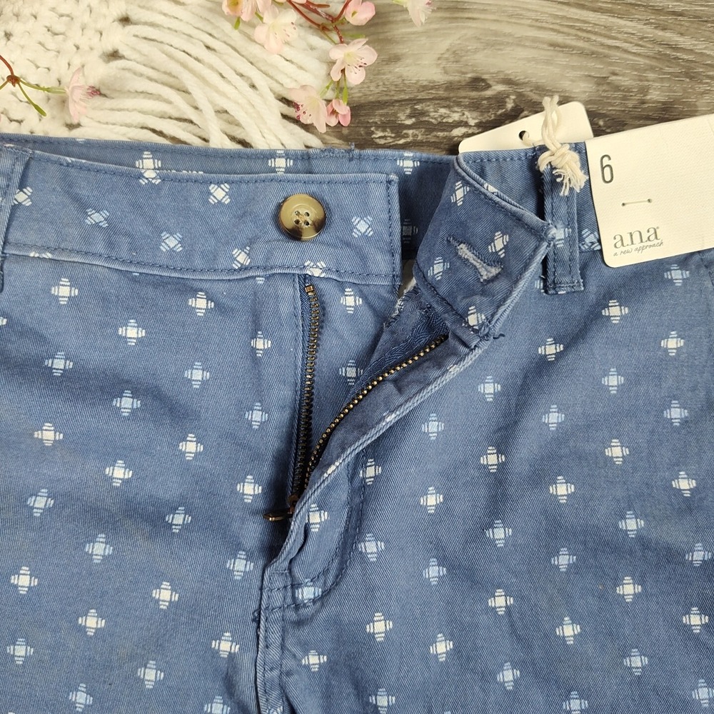 NWTS! a.n.a. Women's Size 6 Mid Rise Twill Chino Shorts  Blue Shiburi Geo Print - Picture 6 of 14